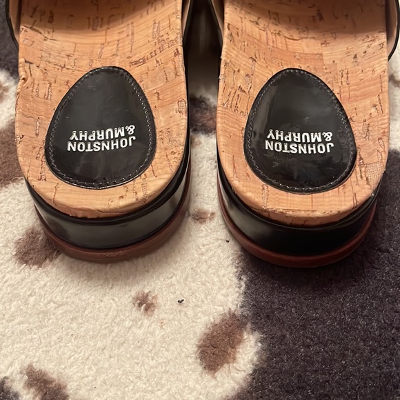 Johnston & Murphy Black and Tan Slip on Sandals - Picture 4 of 6